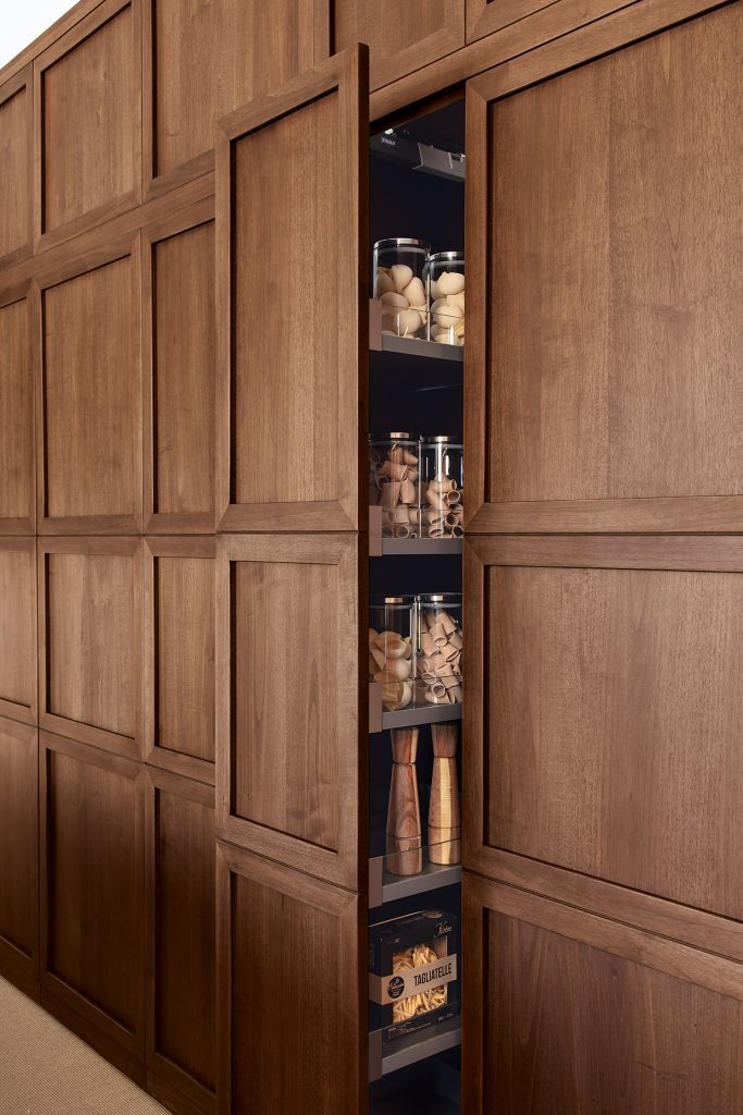 Atlante kitchen detail