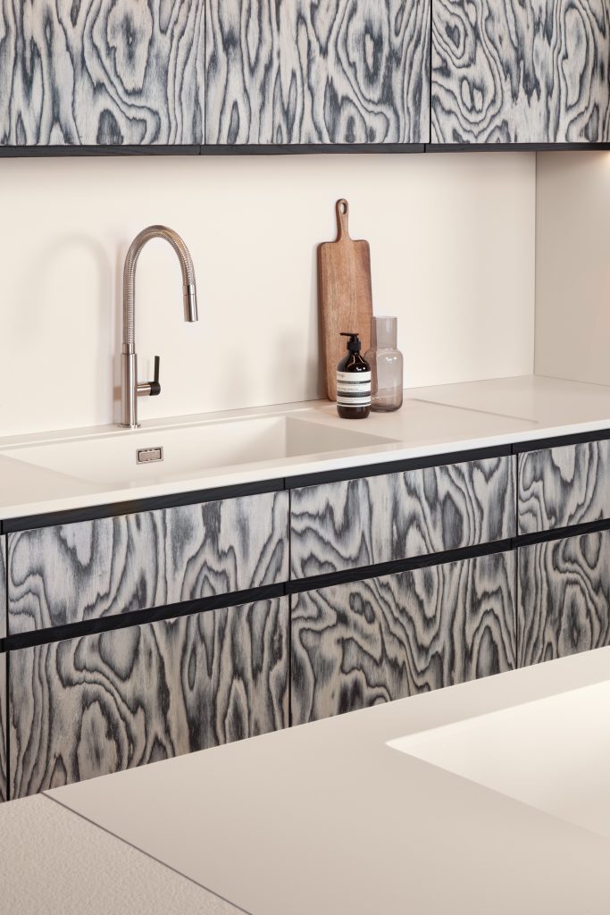 Atlante kitchen detail